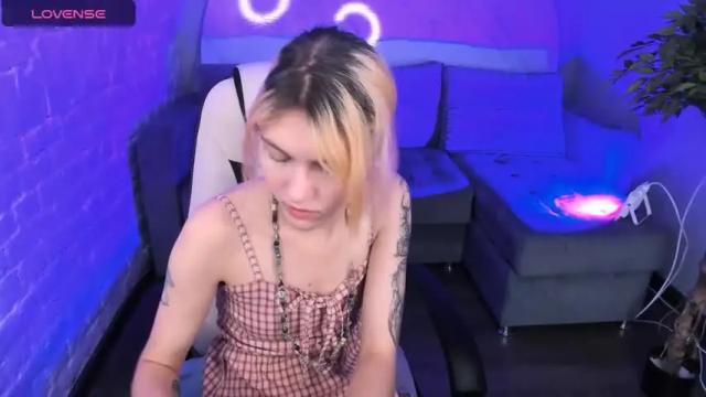 Image 3 of bimboxme Stream on Chaturbate on 15 months ago