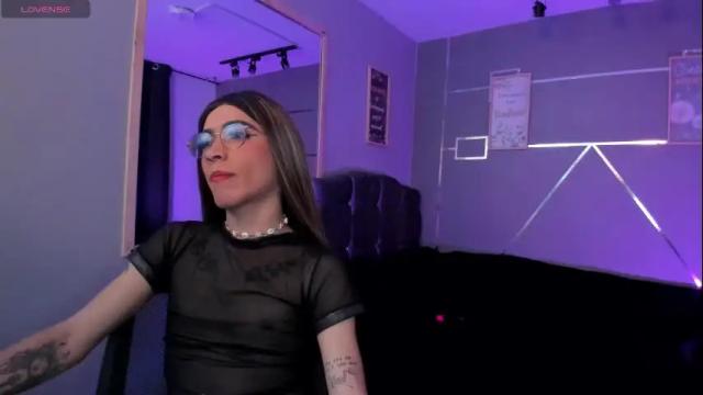 Image 11 of bitch_capelli Stream on Chaturbate on 1 month ago