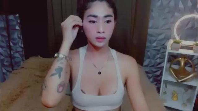 Image 12 of bitchcommanderstella Stream on Chaturbate on 3 months ago