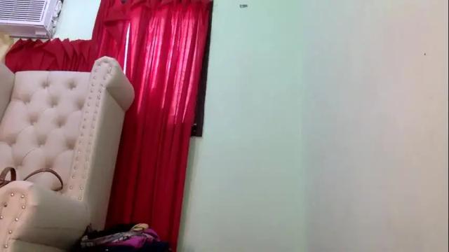 Image 6 of bitchtaylor Stream on Chaturbate on 1 month ago