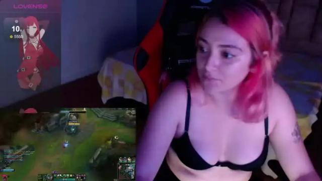 Image 12 of bitteersweet_girll Stream on Chaturbate on 13 months ago