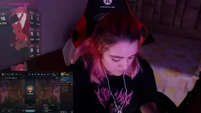 Image 8 of bitteersweet_girll Stream on Chaturbate on 13 months ago