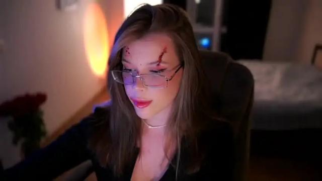 Image 8 of bitter_moon Stream on Chaturbate on 2 months ago