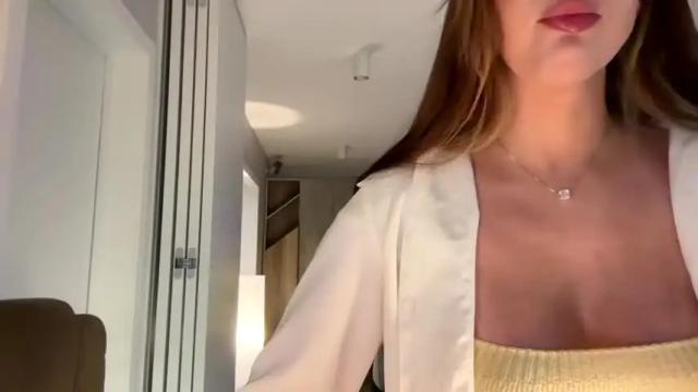 Image 2 of bitter_moon Stream on Chaturbate on 18 days ago