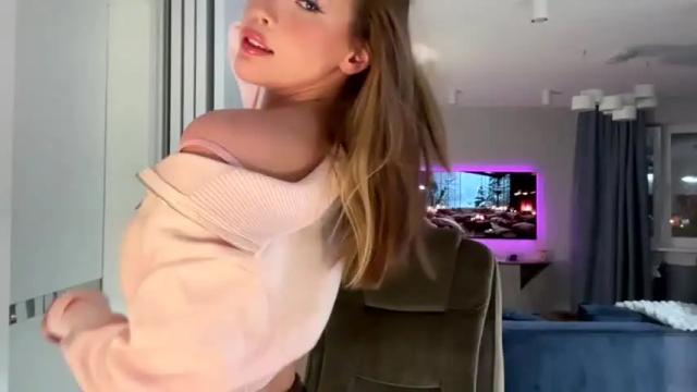 Image 11 of bitter_moon Stream on Chaturbate on 12 hours ago