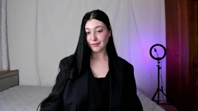 Image 4 of black_berry_bla_ck Stream on Chaturbate on 23 days ago
