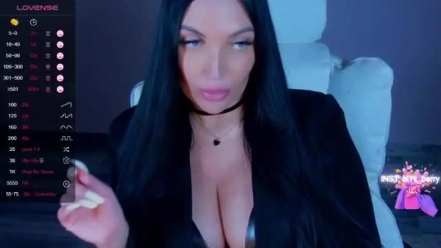 Image 12 of blackberry_star Stream on Chaturbate on 15 months ago