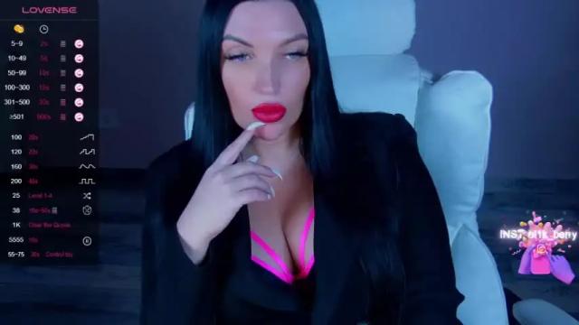Image 6 of blackberry_star Stream on Chaturbate on 15 months ago