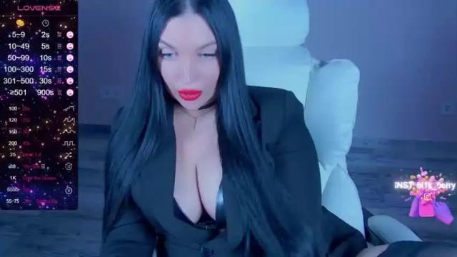 Image 3 of blackberry_star Stream on Chaturbate on 12 months ago