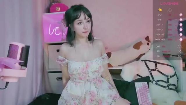 Image 12 of blackberrybae Stream on Chaturbate on 14 months ago