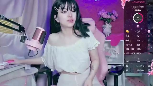 Image 7 of blackberrybae Stream on Chaturbate on 1 month ago