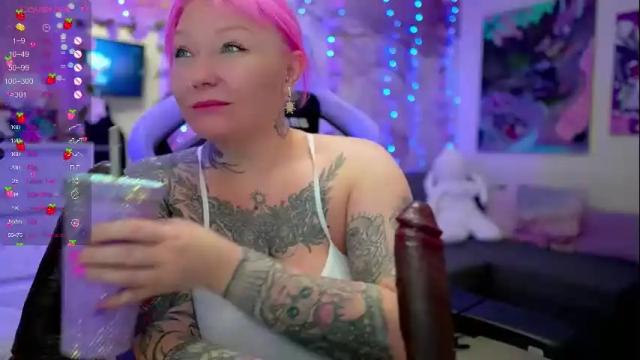 Image 2 of blackedbarbie Stream on Chaturbate on 1 month ago