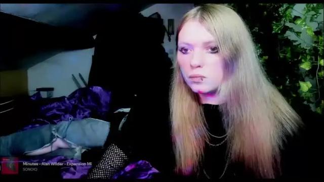 Image 2 of blacklimoon Stream on Chaturbate on 1 month ago