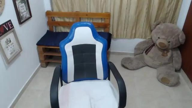 Image 7 of blackqueen_18 Stream on Chaturbate on 14 months ago