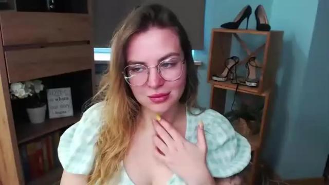 Image 6 of blackrosezoey Stream on Chaturbate on 13 months ago