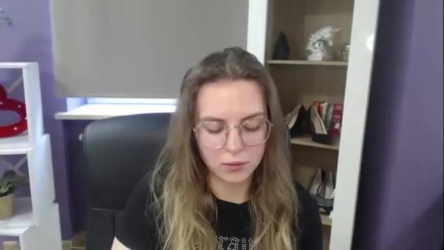 Image 4 of blackrosezoey Stream on Chaturbate on 2 months ago