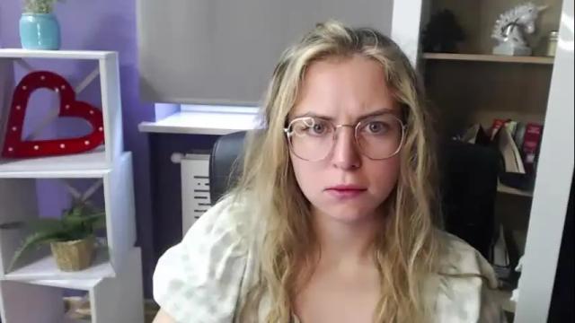 Image 2 of blackrosezoey Stream on Chaturbate on 1 month ago