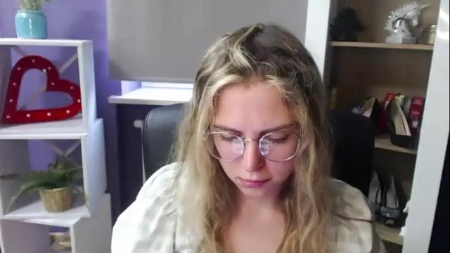 Image 4 of blackrosezoey Stream on Chaturbate on 1 month ago