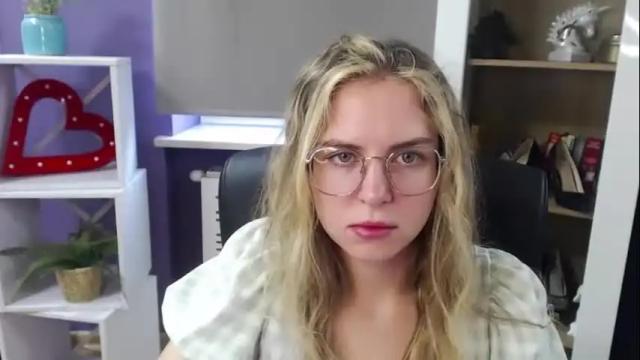 Image 7 of blackrosezoey Stream on Chaturbate on 1 month ago