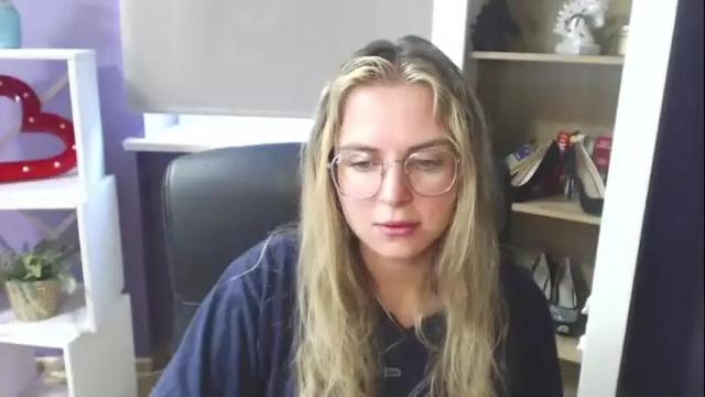 Image 4 of blackrosezoey Stream on Chaturbate on 1 month ago