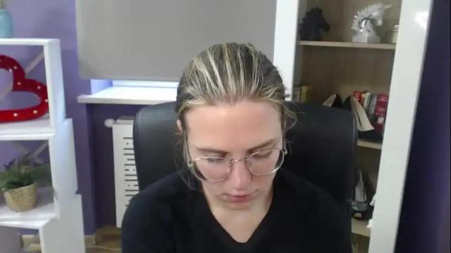 Image 11 of blackrosezoey Stream on Chaturbate on 1 month ago