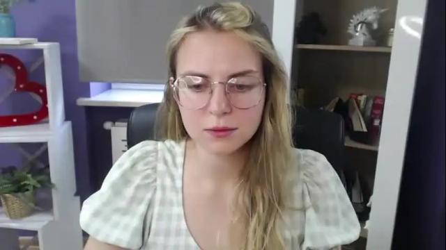 Image 11 of blackrosezoey Stream on Chaturbate on 1 month ago