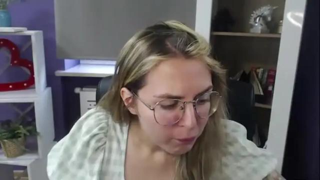 Image 12 of blackrosezoey Stream on Chaturbate on 1 month ago