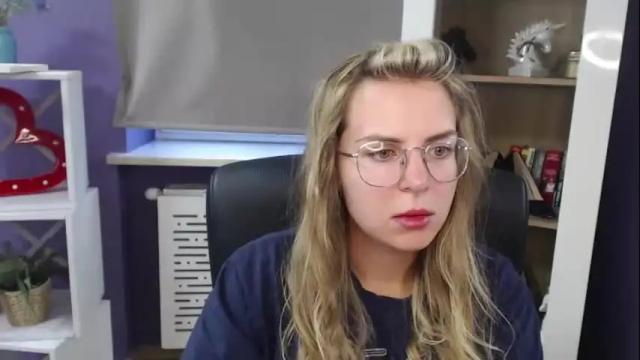 Image 2 of blackrosezoey Stream on Chaturbate on 26 days ago