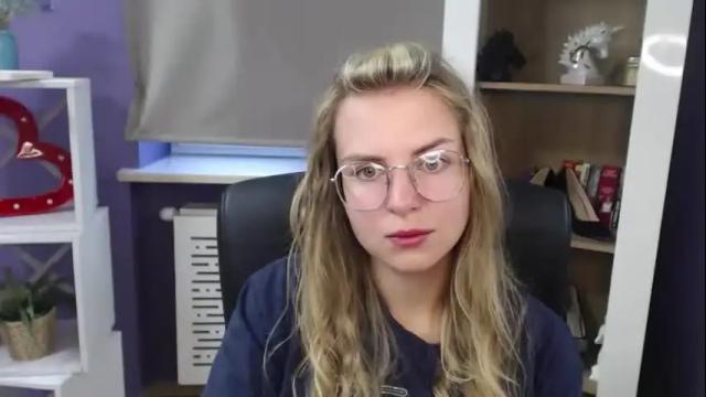 Image 3 of blackrosezoey Stream on Chaturbate on 26 days ago