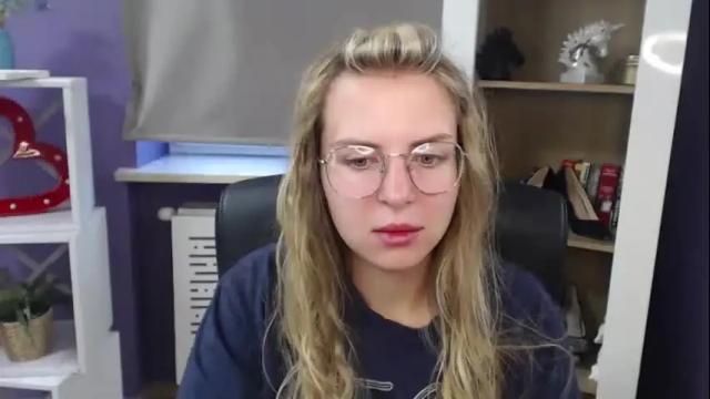 Image 4 of blackrosezoey Stream on Chaturbate on 26 days ago