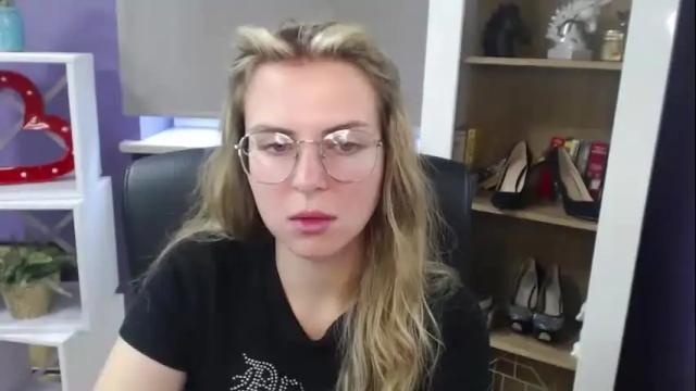 Image 12 of blackrosezoey Stream on Chaturbate on 23 days ago