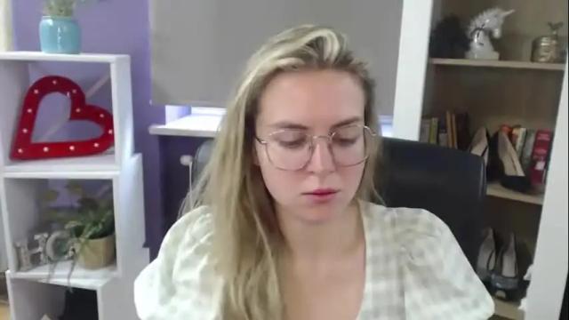 Image 10 of blackrosezoey Stream on Chaturbate on 13 days ago