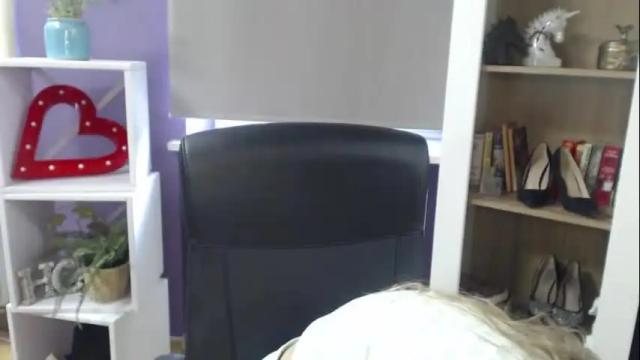 Image 11 of blackrosezoey Stream on Chaturbate on 13 days ago