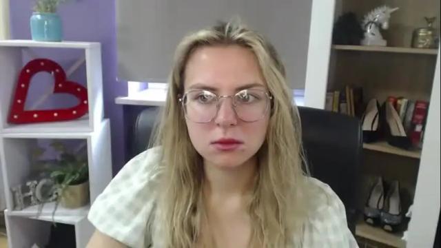 Image 6 of blackrosezoey Stream on Chaturbate on 13 days ago