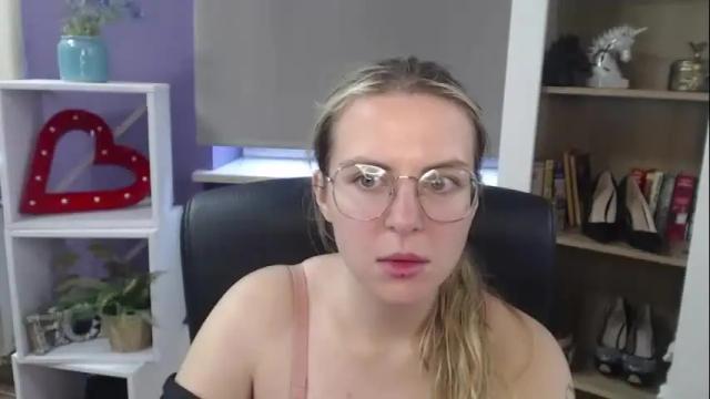 Image 4 of blackrosezoey Stream on Chaturbate on 1 month ago