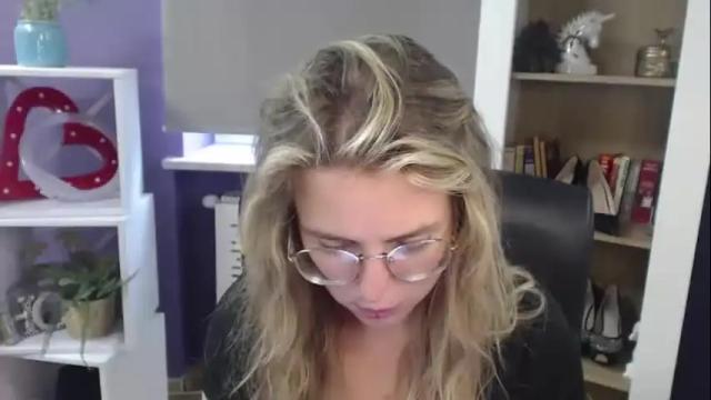 Image 3 of blackrosezoey Stream on Chaturbate on 6 days ago