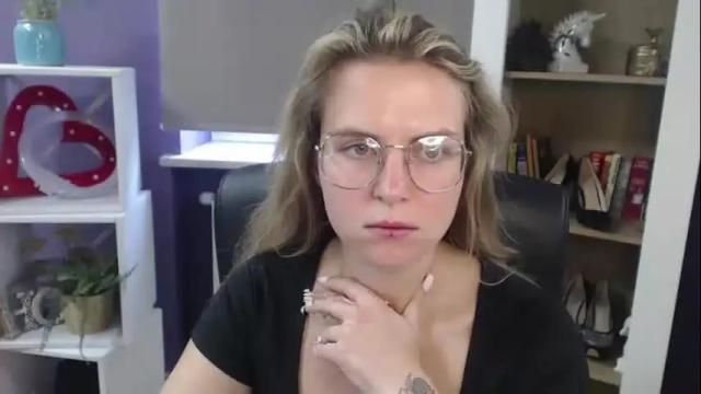 Image 4 of blackrosezoey Stream on Chaturbate on 6 days ago
