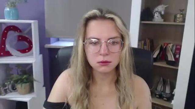 Image 3 of blackrosezoey Stream on Chaturbate on 5 days ago