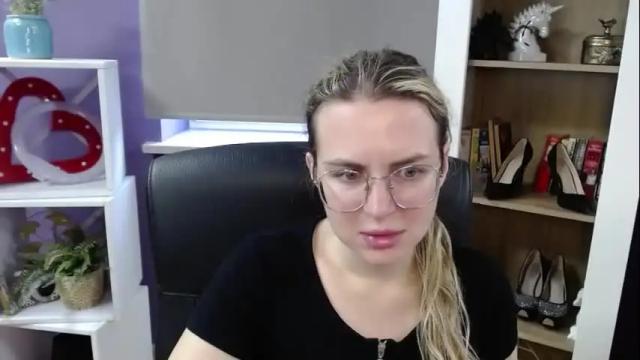Image 8 of blackrosezoey Stream on Chaturbate on 3 days ago