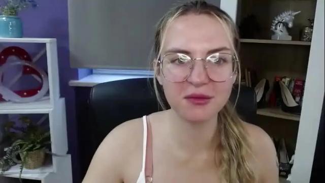 Image 8 of blackrosezoey Stream on Chaturbate on 1 month ago