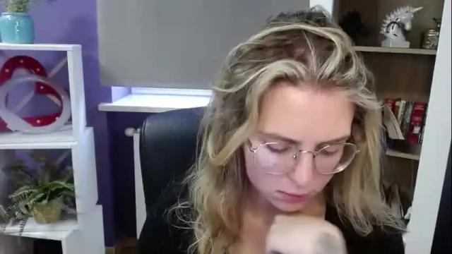 Image 3 of blackrosezoey Stream on Chaturbate on 1 month ago