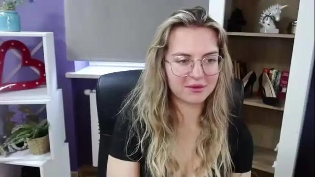 Image 12 of blackrosezoey Stream on Chaturbate on 1 month ago