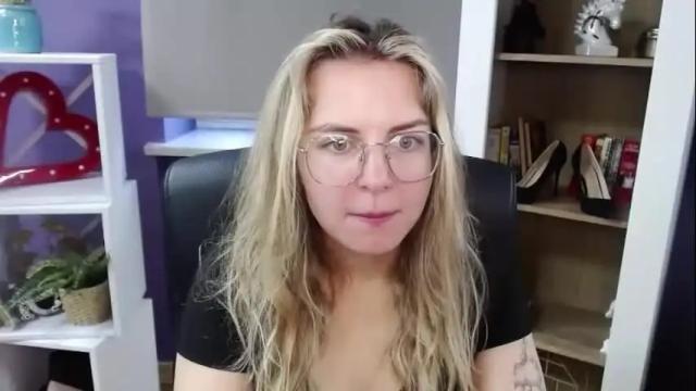Image 3 of blackrosezoey Stream on Chaturbate on 1 month ago