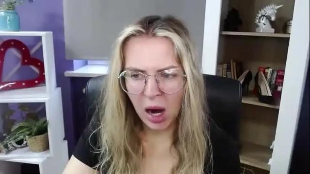 Image 8 of blackrosezoey Stream on Chaturbate on 1 month ago
