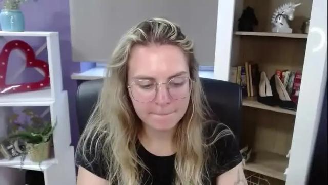 Image 11 of blackrosezoey Stream on Chaturbate on 1 month ago