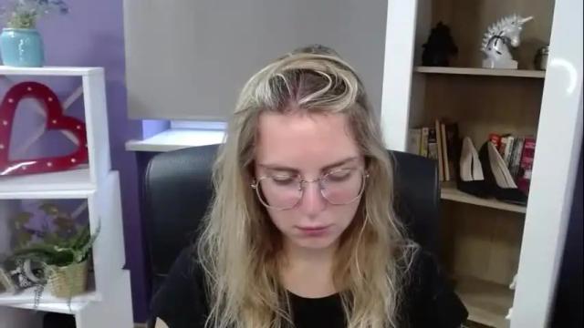 Image 4 of blackrosezoey Stream on Chaturbate on 1 month ago