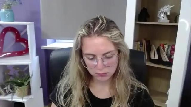 Image 6 of blackrosezoey Stream on Chaturbate on 1 month ago