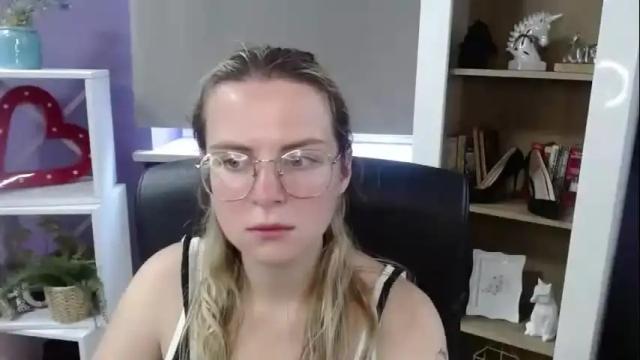 Image 3 of blackrosezoey Stream on Chaturbate on 1 month ago