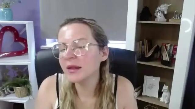 Image 7 of blackrosezoey Stream on Chaturbate on 1 month ago