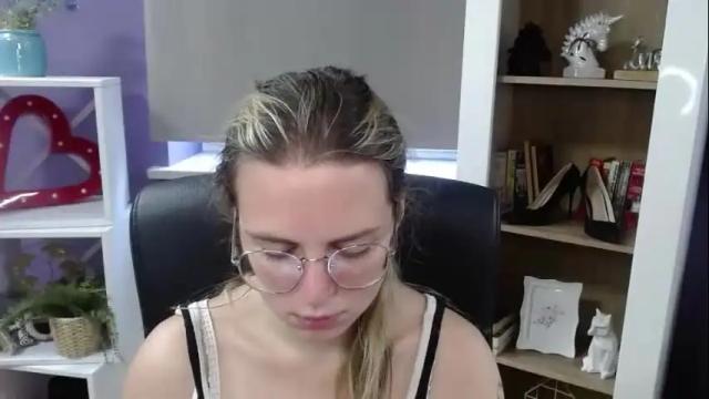 Image 8 of blackrosezoey Stream on Chaturbate on 1 month ago